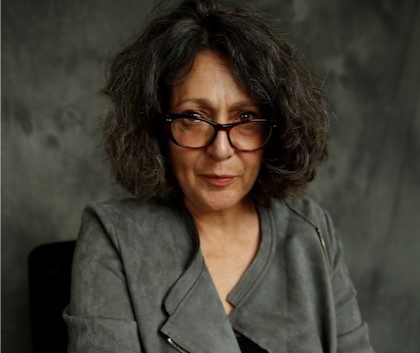Portrait de Véronique Reynier, assistante administrative et coordinatrice de projets